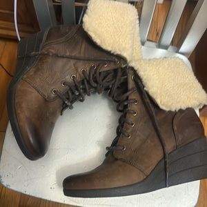 New UGG Sherpa Lined Wedge Brown Lace Up Boots